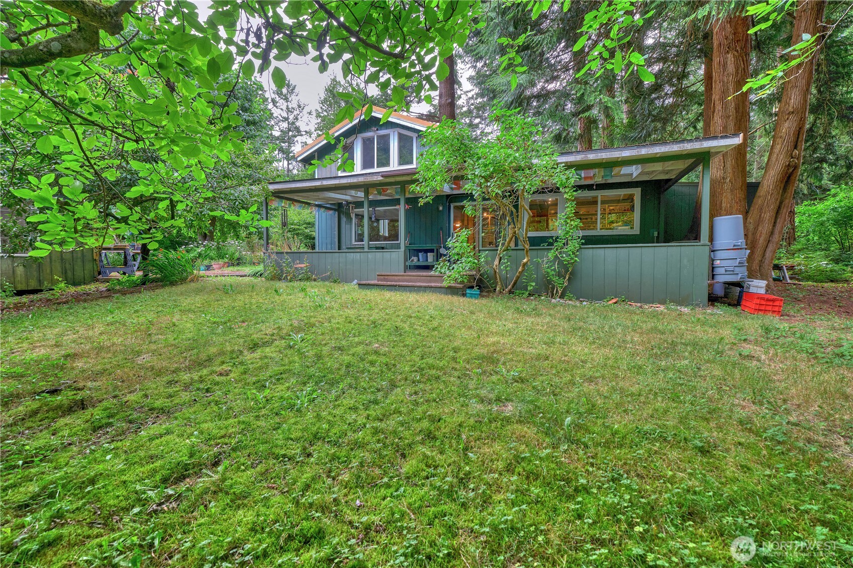 423 South Beach Road Point Roberts, WA 98281 - Photo 3 of 32 Gallery Image 3