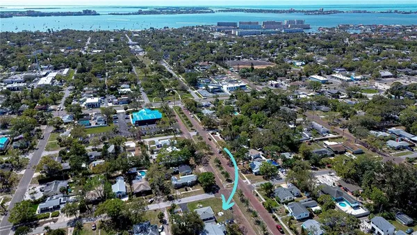 $2,700 | 1922 55th Street South, Gulfport, FL 33707