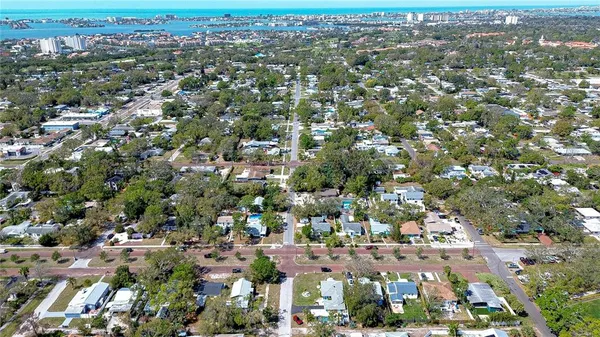 $2,700 | 1922 55th Street South, Gulfport, FL 33707