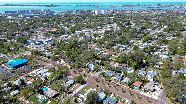 $2,700 | 1922 55th Street South, Gulfport, FL 33707