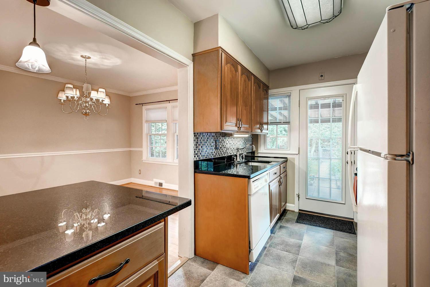 1817 Glen Ridge Road Parkville, MD 21286 - Photo 13 of 30 Kitchen features granite countertops