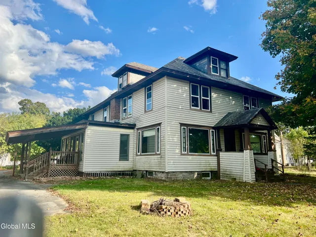 $299,000 | 2 Quaker Street, Granville, NY 12832