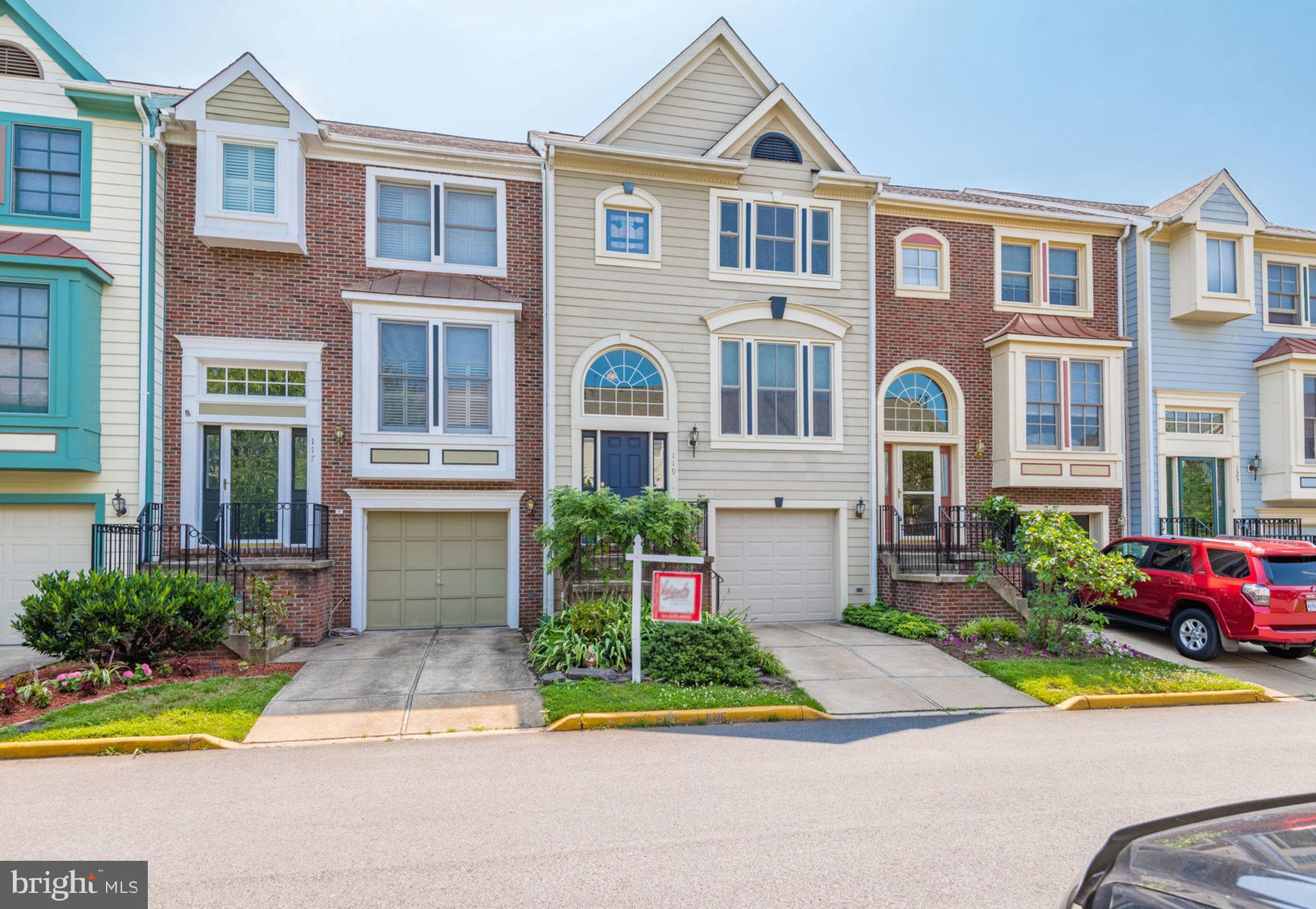 119 Rivanna Terrace Southwest Leesburg, VA 20175 - Photo 2 of 42 Gallery Image 2