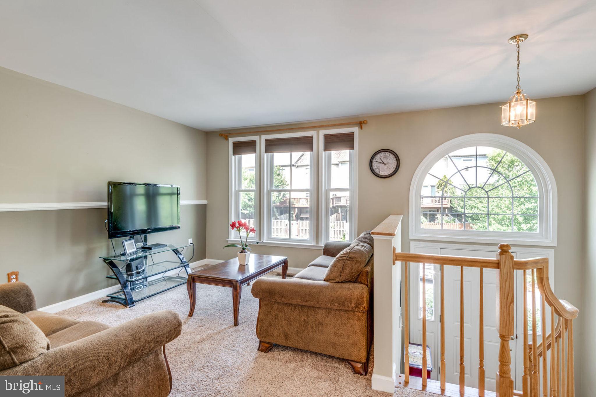 119 Rivanna Terrace Southwest Leesburg, VA 20175 - Photo 4 of 42 Gallery Image 4