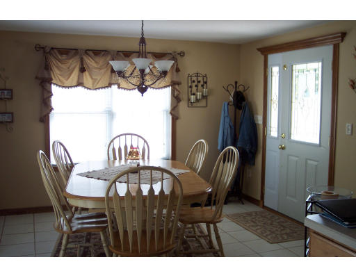 11 Calley Street Springfield, MA 01129 - Photo 3 of 21