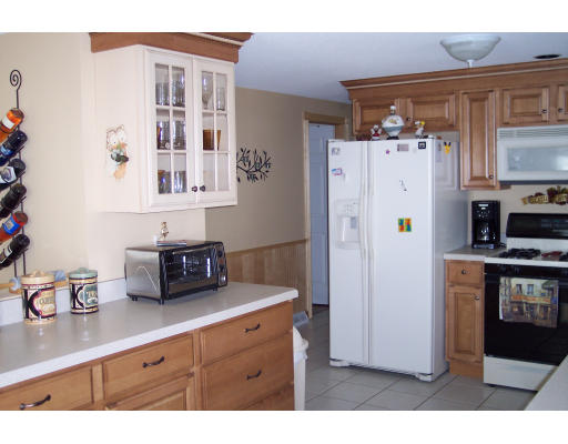 11 Calley Street Springfield, MA 01129 - Photo 4 of 21