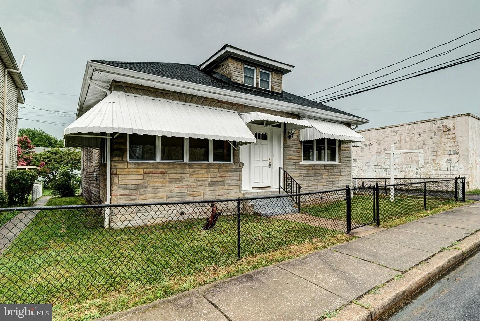 117 Sollers Point Road Baltimore, MD 21222 - Photo 2 of 30 Exterior (Front)