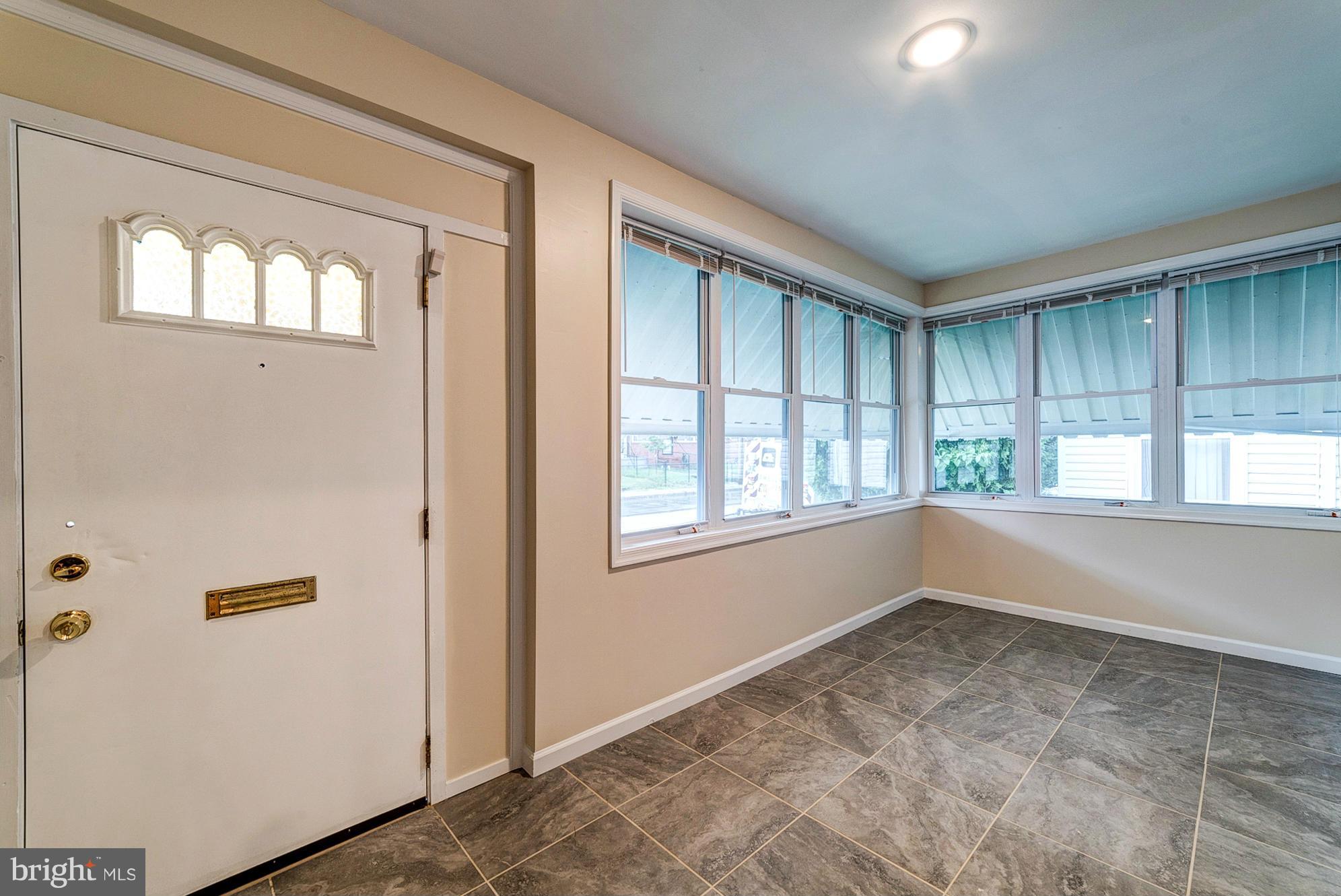 117 Sollers Point Road Baltimore, MD 21222 - Photo 3 of 30 Interior (General)