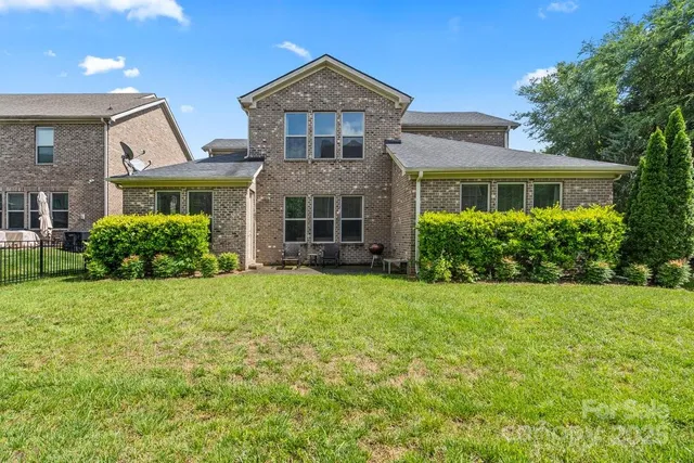 $1,050,000 | 8514 Ellington Park Drive, Charlotte, NC 28277