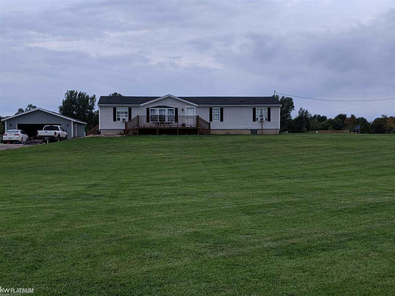 8945 Willits Road Mayville, MI 48744 - Photo 7 of 24 31395242-6.JPG