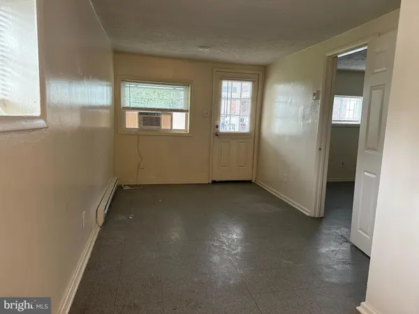 $1,200 | 434 North Kent Street, Unit 4, Winchester, VA 22601