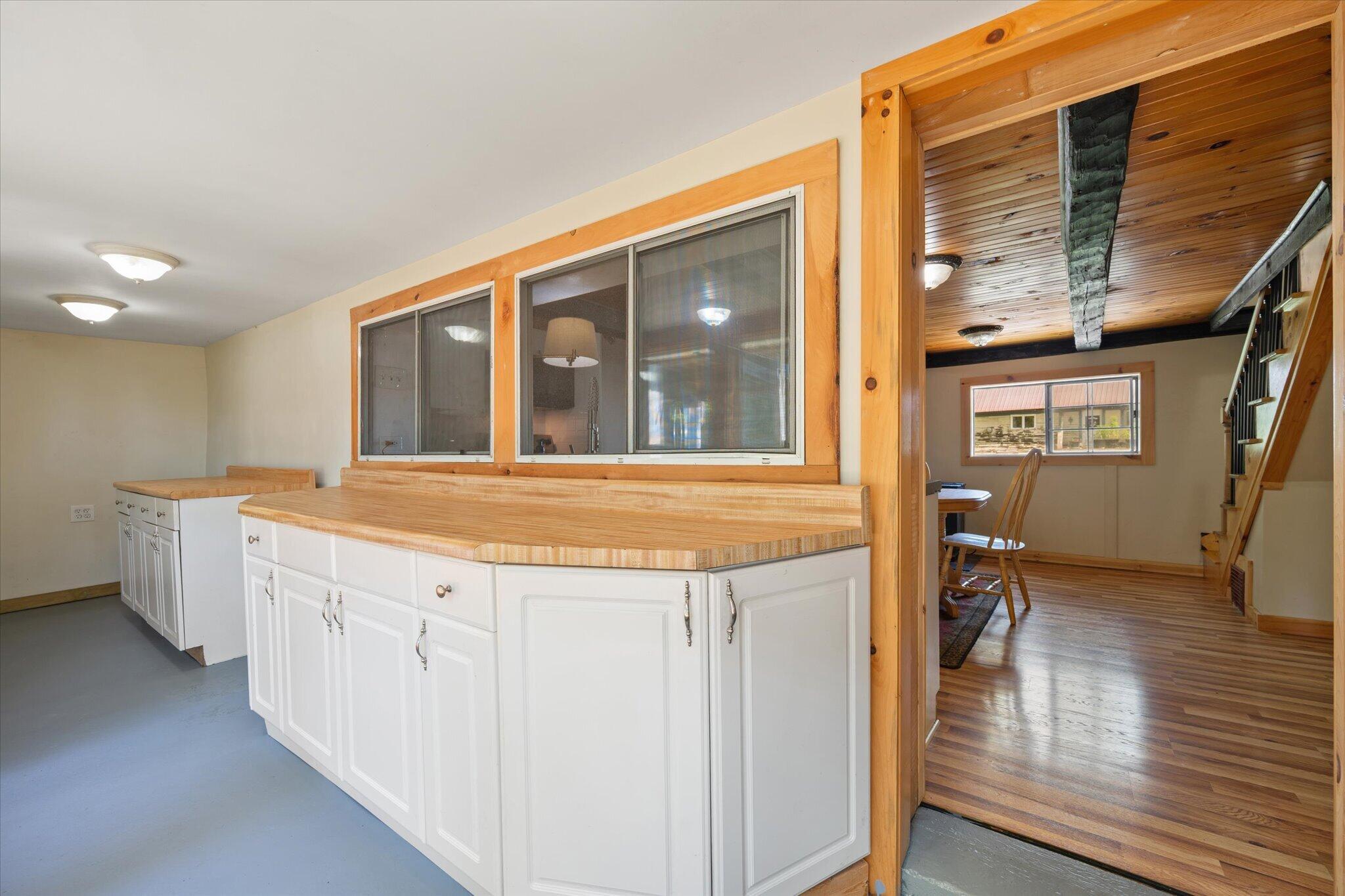 137 Main Street Winterport, ME 04496 - Photo 8 of 57 Sun Porch
