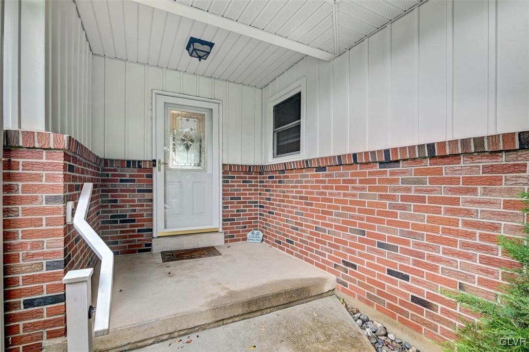 4484 Steuben Road Bethlehem, PA 18020 - Photo 7 of 42 Gallery Image 7