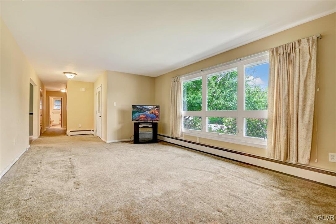 4484 Steuben Road Bethlehem, PA 18020 - Photo 9 of 42 Gallery Image 9
