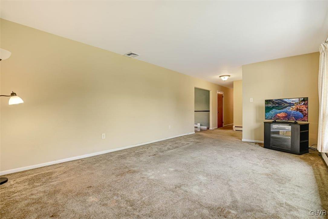 4484 Steuben Road Bethlehem, PA 18020 - Photo 10 of 42 Gallery Image 10