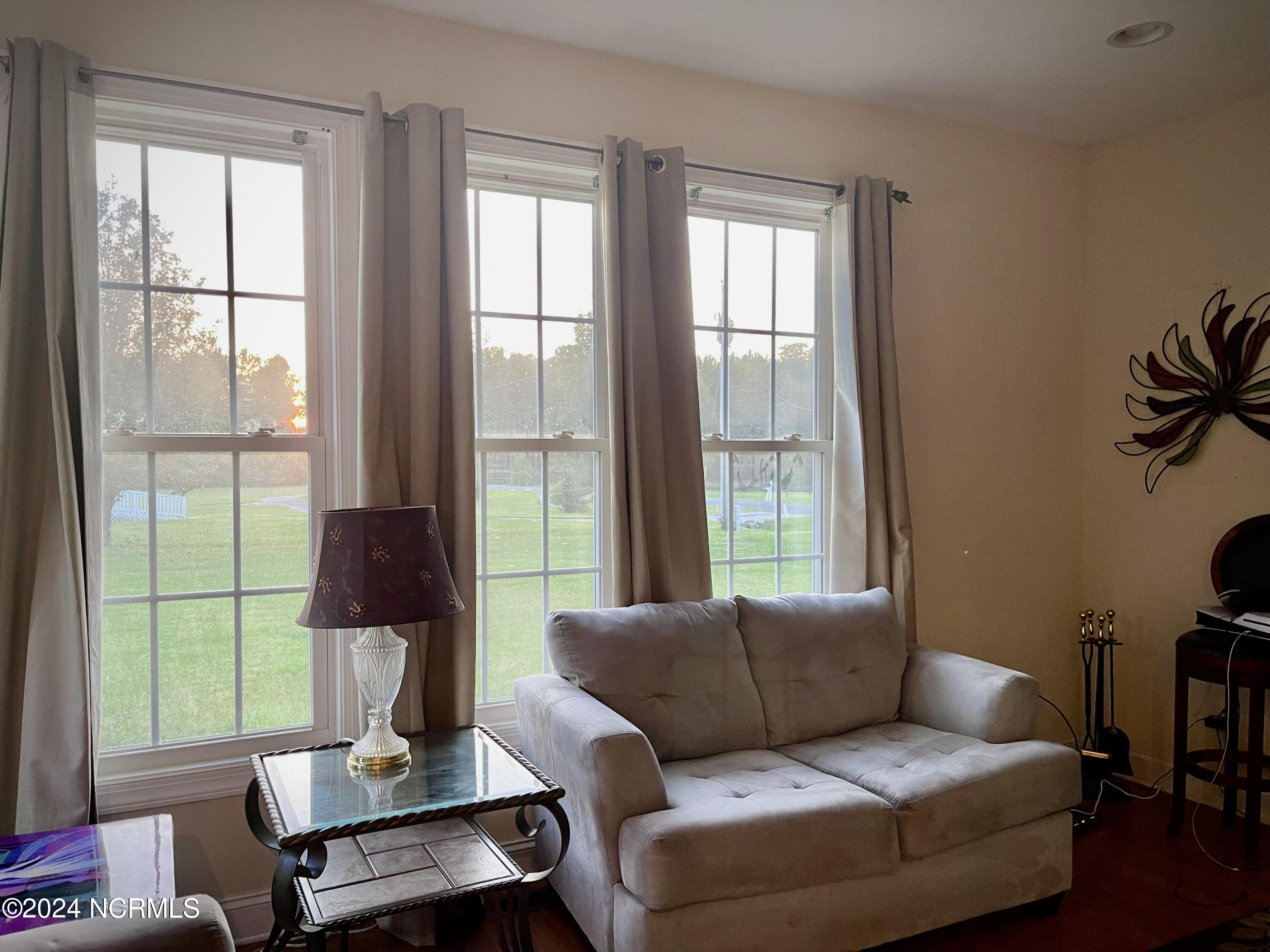 161 Randolphville Road Northeast Bolivia, NC 28422 - Photo 20 of 43 Family room