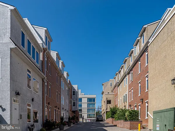 $2,325 | 6619 Ridge Avenue, Unit 406, Philadelphia, PA 19128