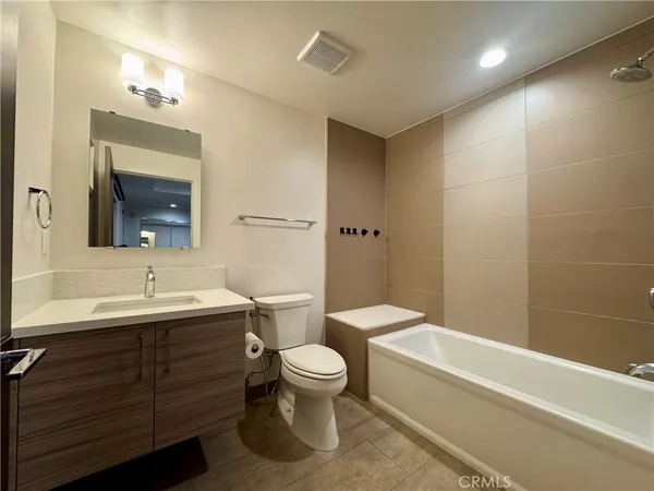 $628,000 | 2428 East Del Mar Boulevard, Unit 101, Pasadena, CA 91107