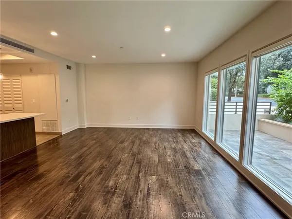 $628,000 | 2428 East Del Mar Boulevard, Unit 101, Pasadena, CA 91107