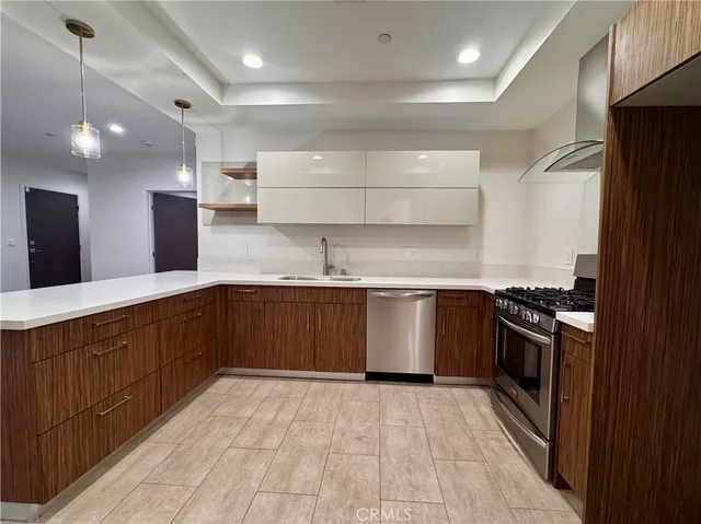 $640,000 | 2428 East Del Mar Boulevard, Unit 101, Pasadena, CA 91107