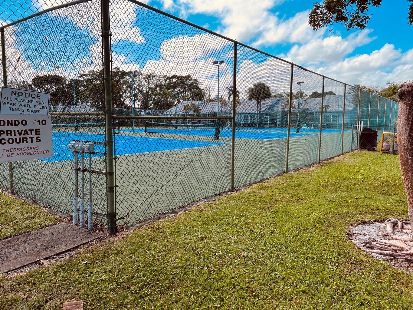 5260 Northwest 2nd Avenue, Unit 301 Boca Raton, FL 33487 - Photo 32 of 39 Tennis Pickeball Courts