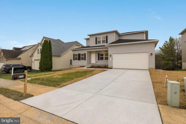 a house view with a outdoor space