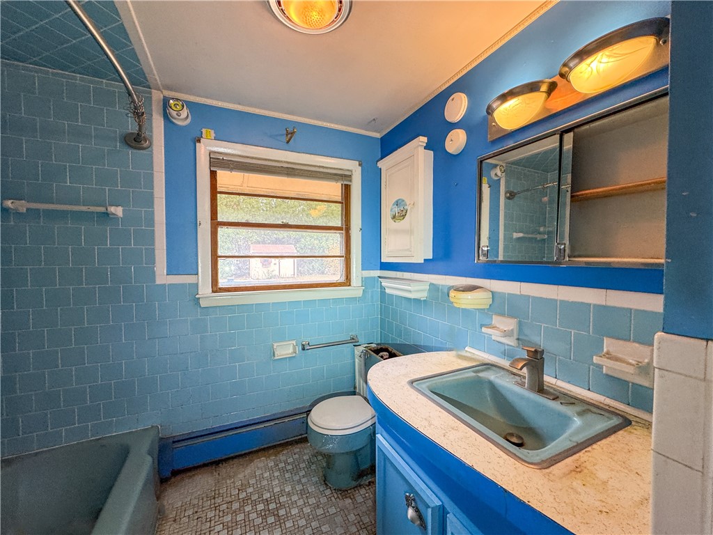 219 Dawn Boulevard Woonsocket, RI 02895 - Photo 6 of 18