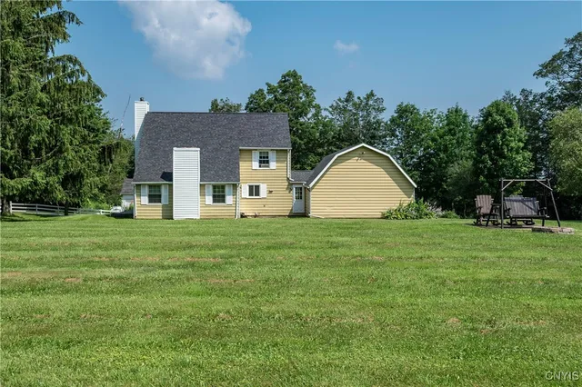 $300,000 | 8762 Grange Hill Road, Paris, NY 13456