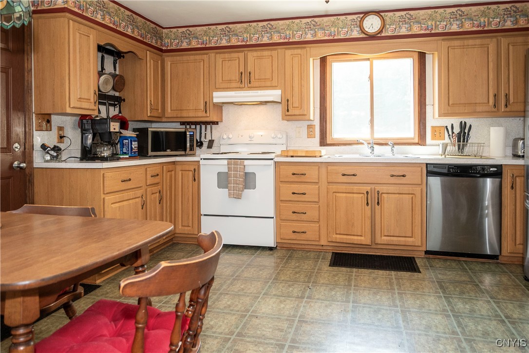 8762 Grange Hill Road Paris, NY 13456 - Photo 25 of 50