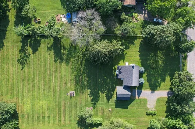 $300,000 | 8762 Grange Hill Road, Paris, NY 13456