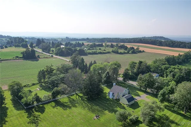 $300,000 | 8762 Grange Hill Road, Paris, NY 13456