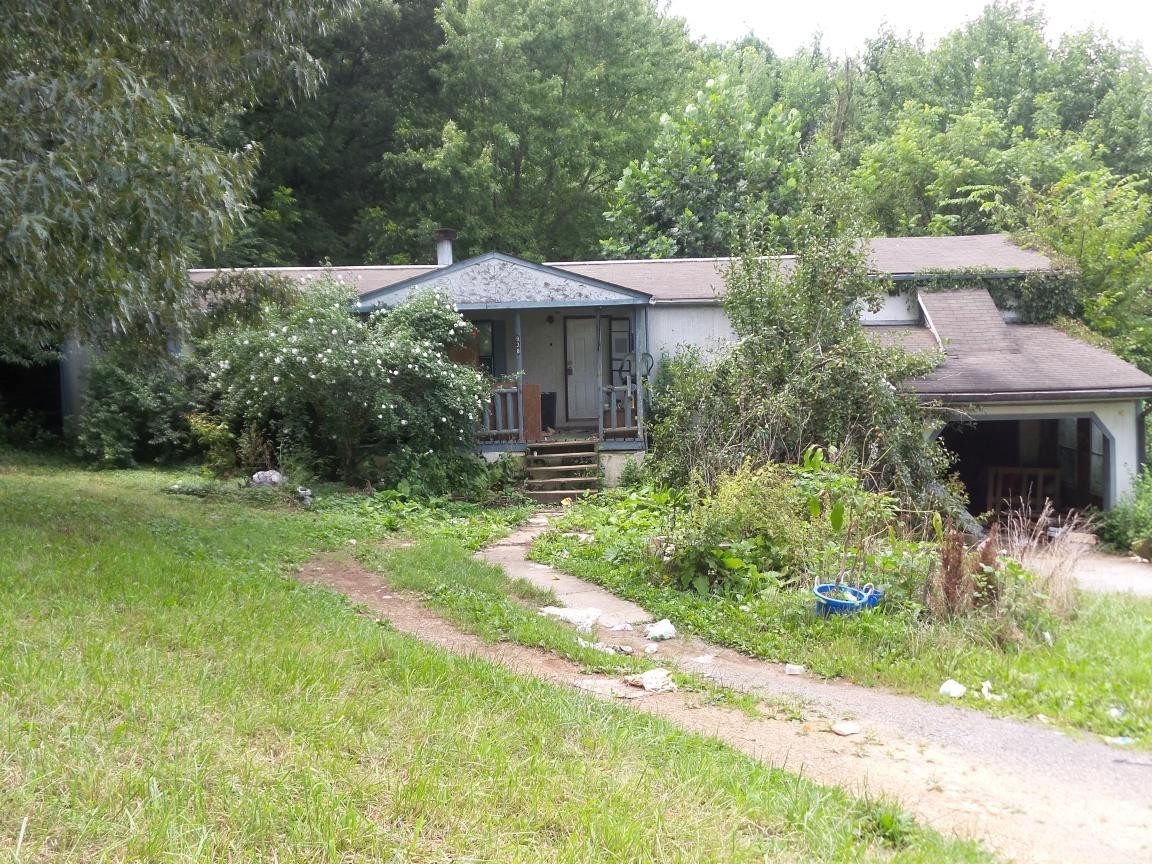 938 Chestnut Ridge Road Heiskell, TN 37754 - Photo 3 of 23