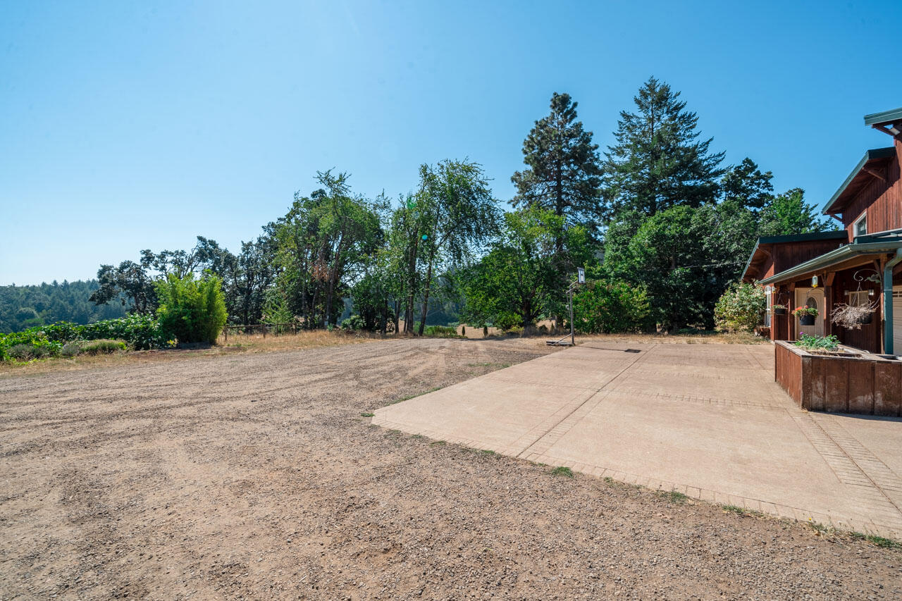4002 Vitae Springs Road South Salem, OR 97306 - Photo 8 of 53 4002-Vitae-Springs-Rd-S-8
