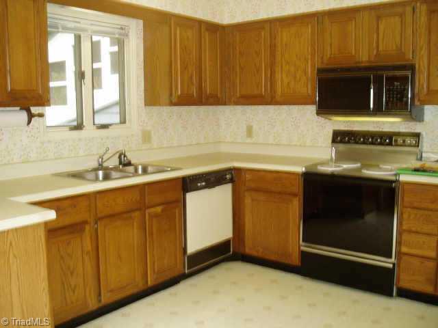 206 South Lindell Road Greensboro, NC 27403 - Photo 4 of 7 Other.