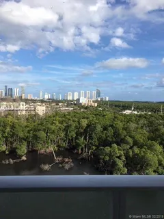 $5,700 | 16385 Biscayne Boulevard, Unit 621, North Miami Beach, FL 33160