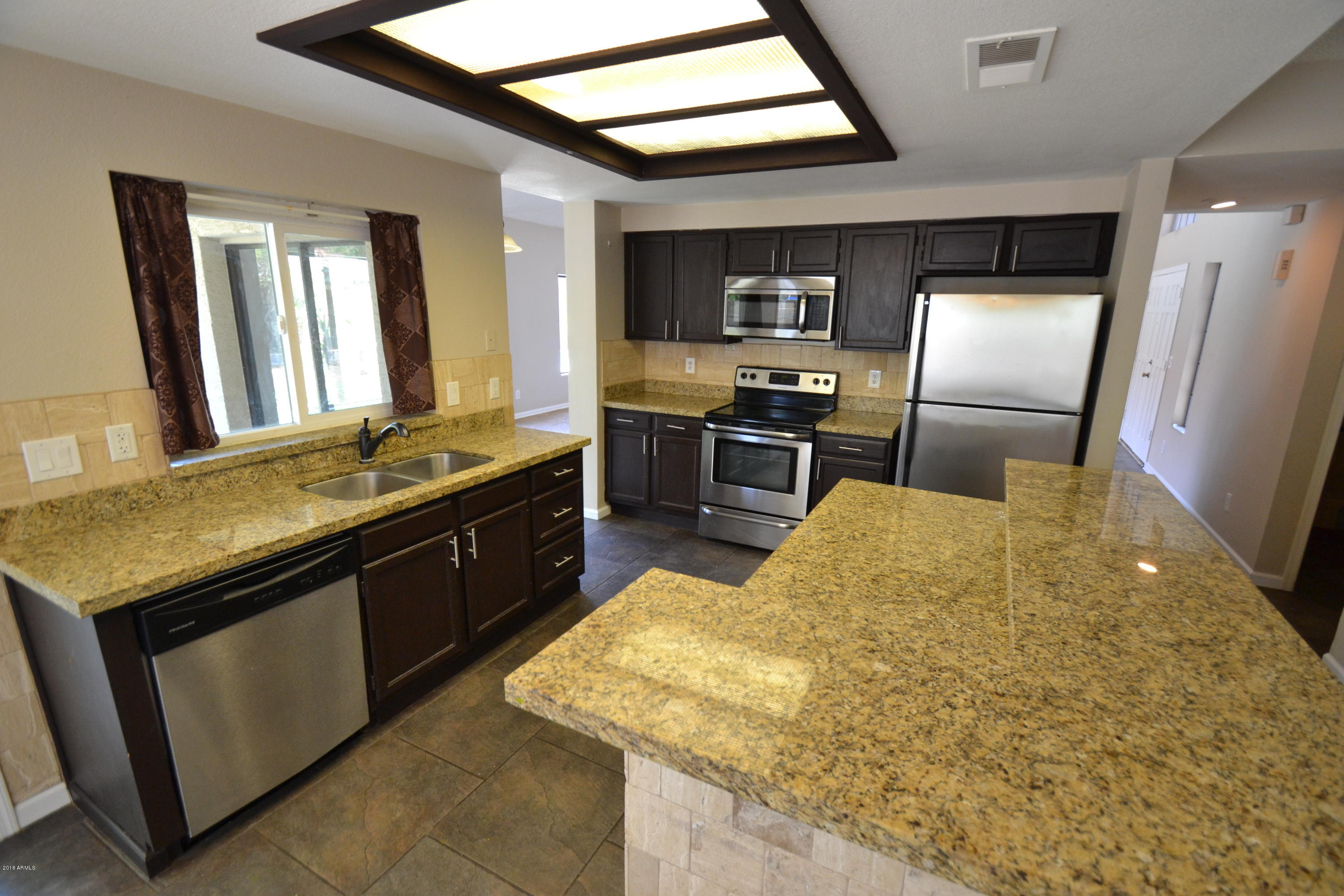 6202 West Grandview Road Glendale, AZ 85306 - Photo 5 of 24 DSC_0422