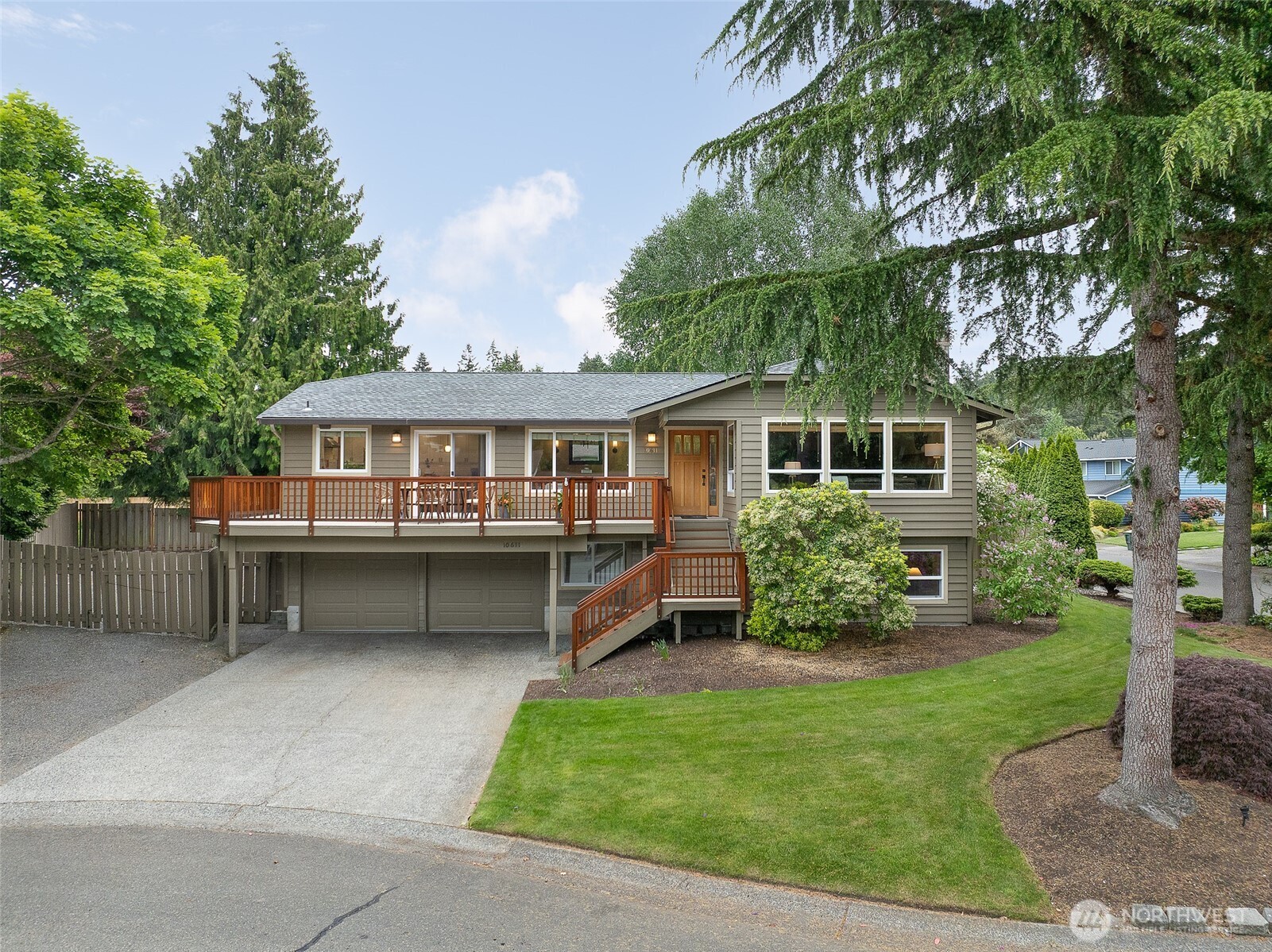10611 237th Place Southwest Edmonds, WA 98020 - Photo 2 of 40
