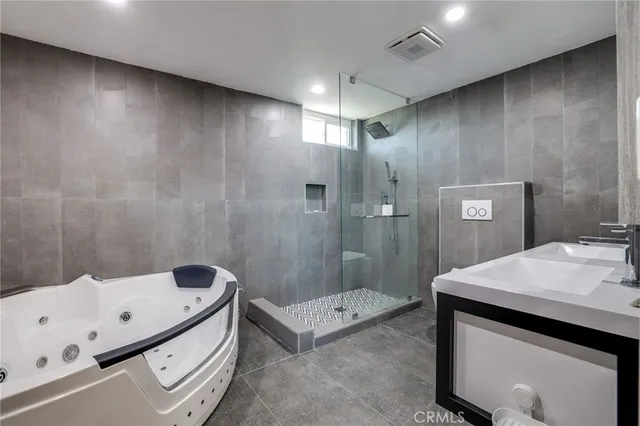 $4,500 | 11875 Wisteria Avenue, Fountain Valley, CA 92708