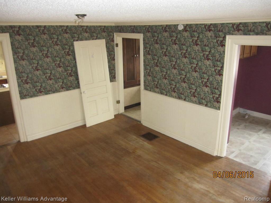 7951 Earhart Road South Lyon, MI 48178 - Photo 17 of 18 IMG_4153.jpg