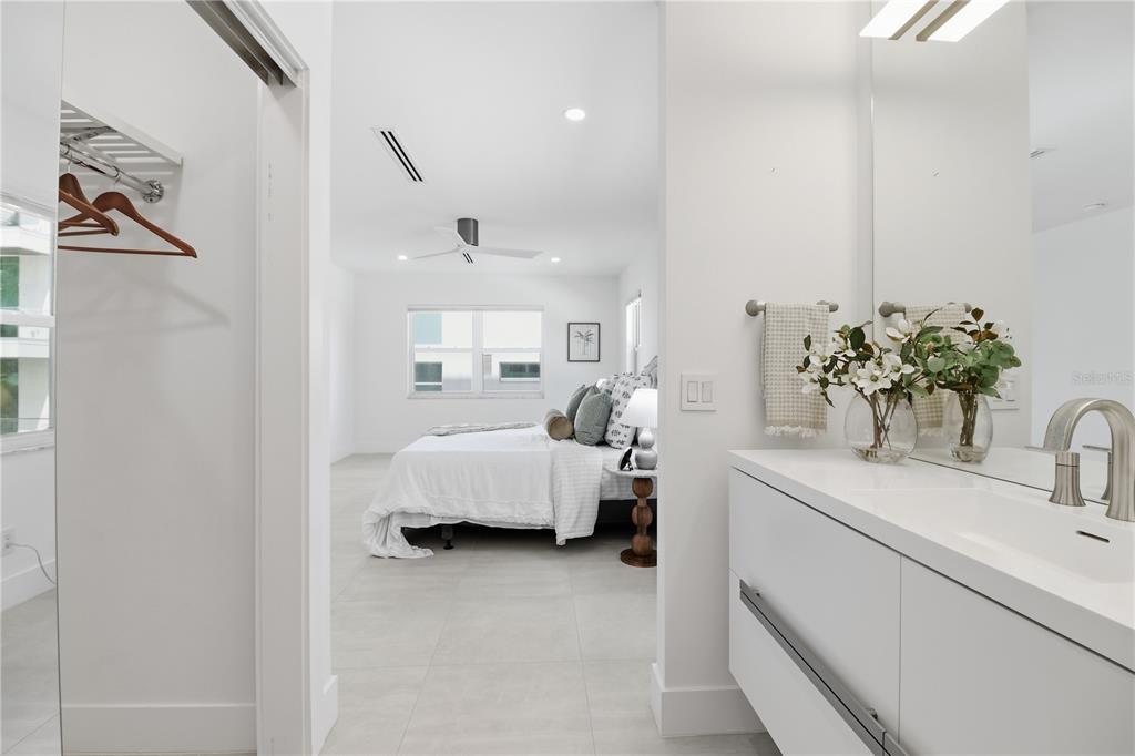 226 Golden Gate Point, Unit 34 Sarasota, FL 34236 - Photo 35 of 50