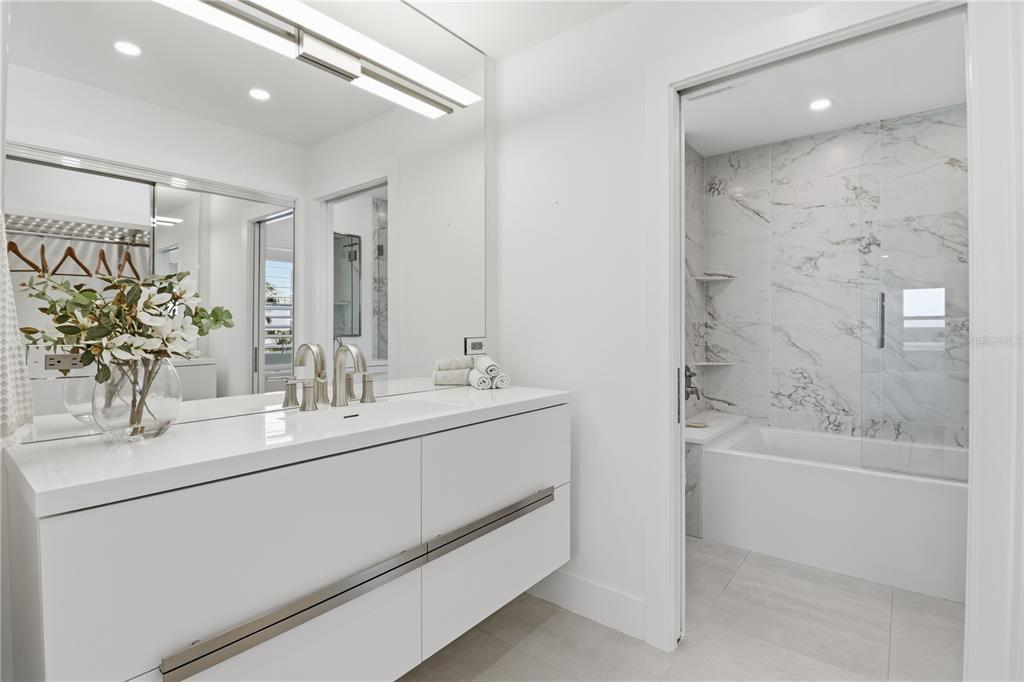 226 Golden Gate Point, Unit 34 Sarasota, FL 34236 - Photo 37 of 50