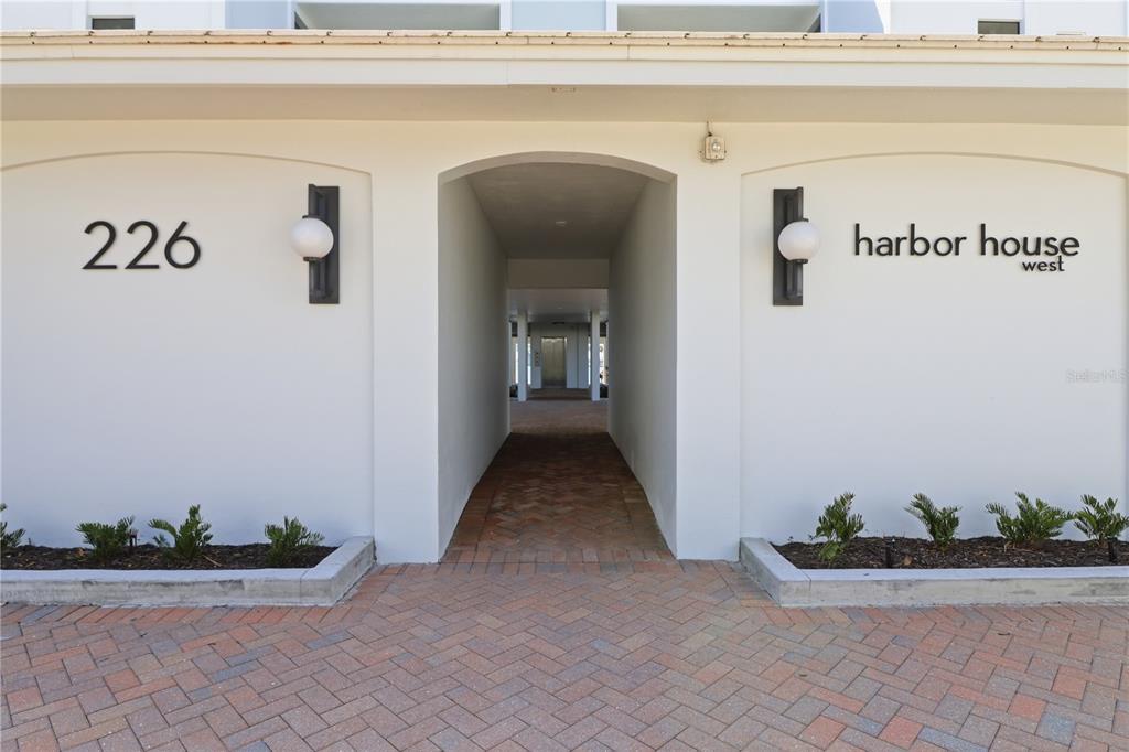 226 Golden Gate Point, Unit 34 Sarasota, FL 34236 - Photo 7 of 50