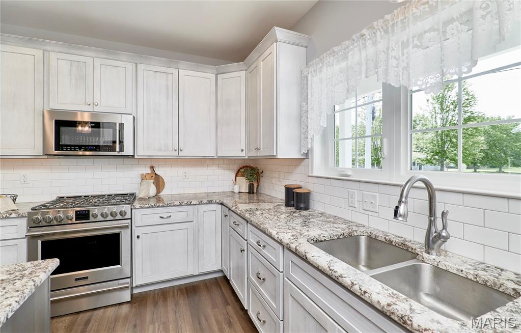 327 East 4th Street Waterloo, IL 62298 - Photo 12 of 29