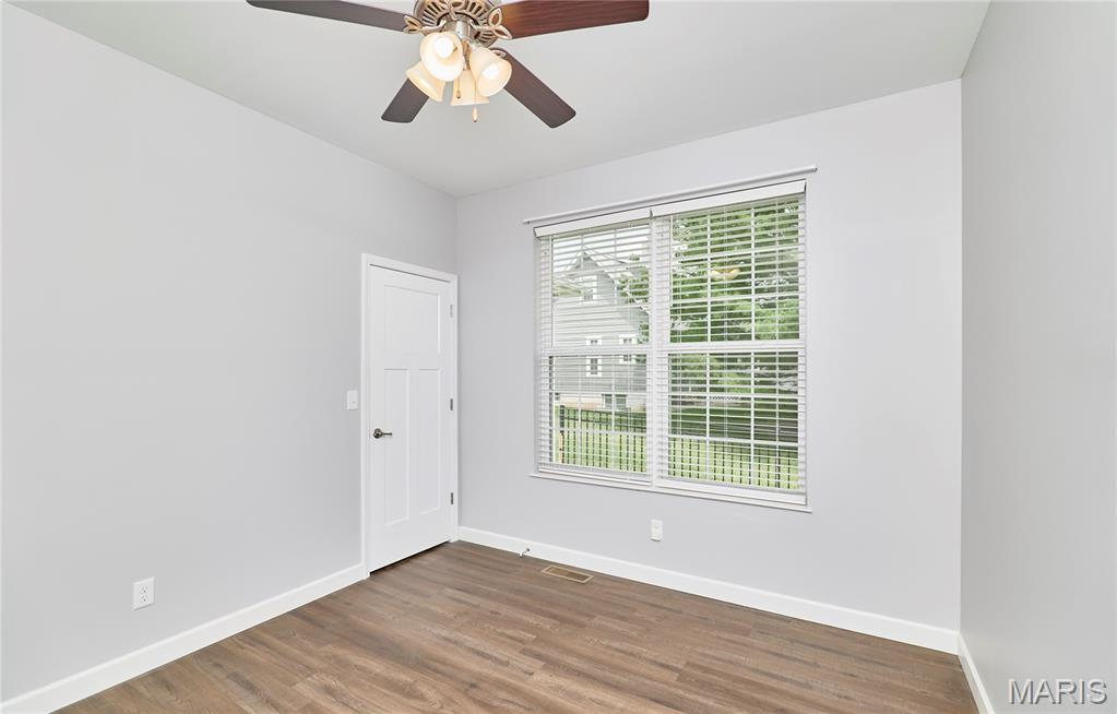 327 East 4th Street Waterloo, IL 62298 - Photo 22 of 29