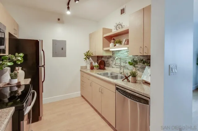 $479,000 | 425 West Beech Street, Unit 1353, San Diego, CA 92101