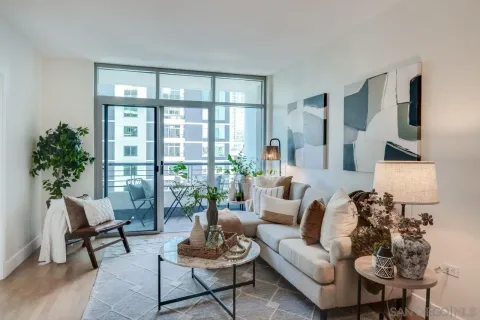 $479,000 | 425 West Beech Street, Unit 1353, San Diego, CA 92101
