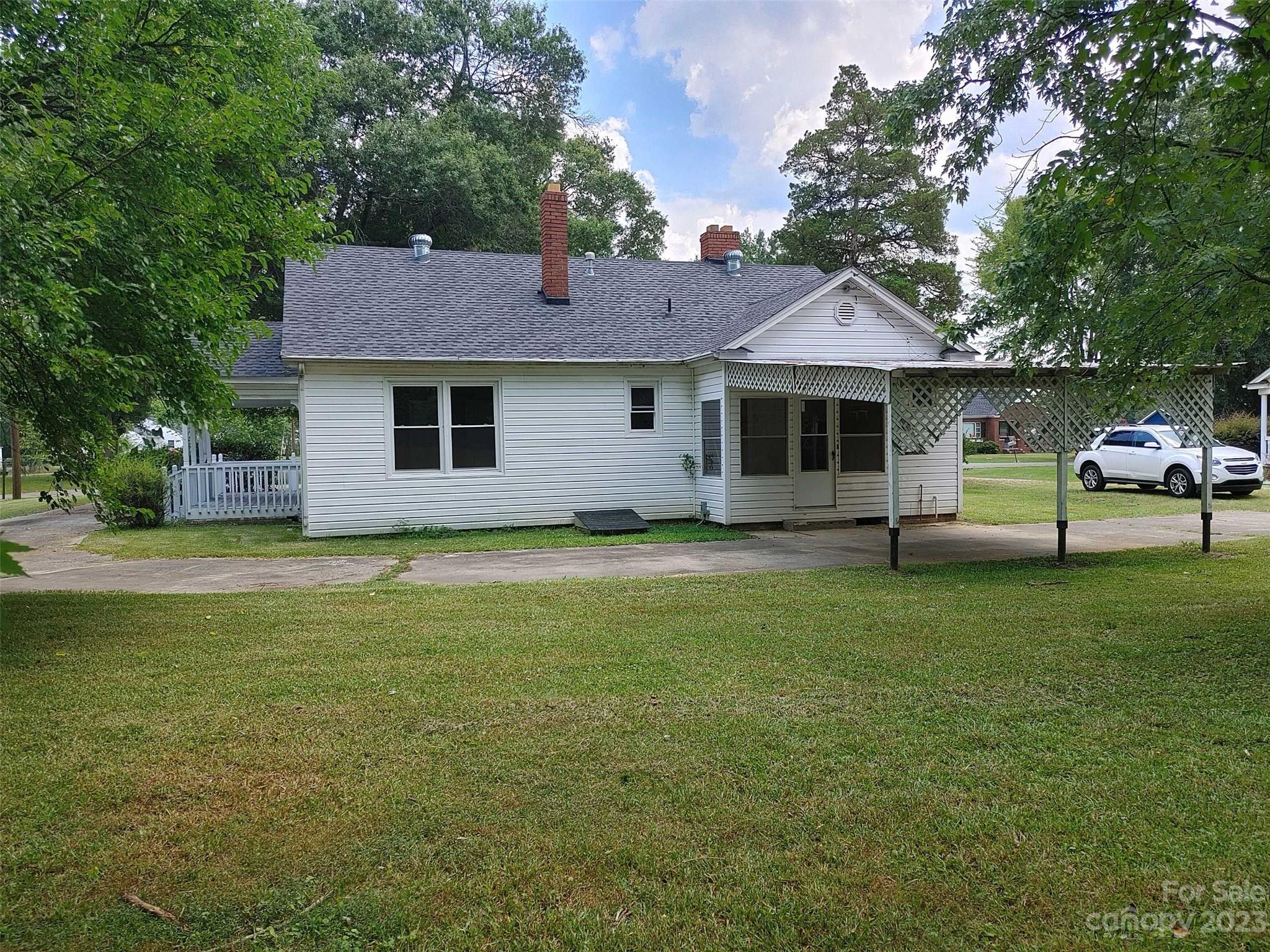 637 Still Street Chester, SC 29706 - Photo 4 of 21 Gallery Image 4