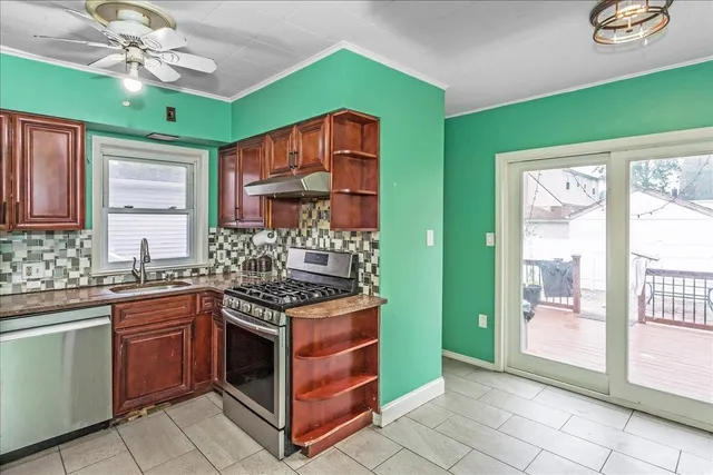 $749,000 | 517 North 2nd Street, New Hyde Park, NY 11040