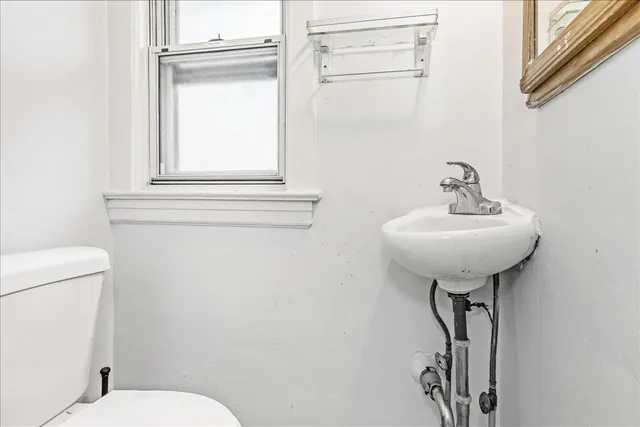 $749,000 | 517 North 2nd Street, New Hyde Park, NY 11040