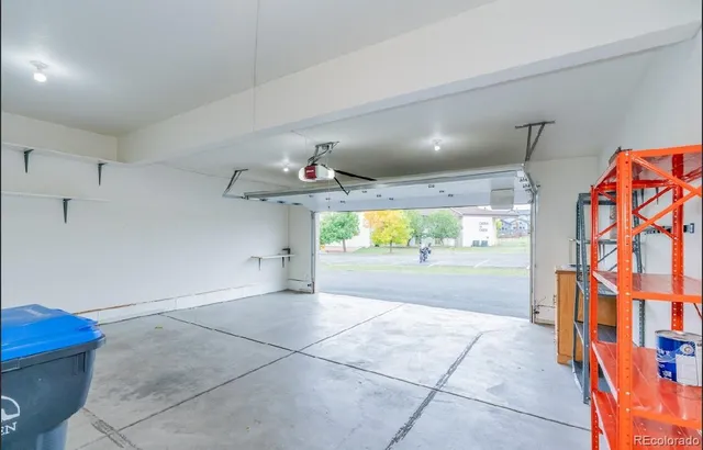 a view of livingroom with furniture